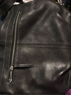 Coach Black Leather hobo with Front Zip Pocket